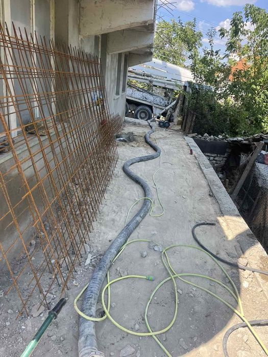 Услуга със стационарна бетон  помпа