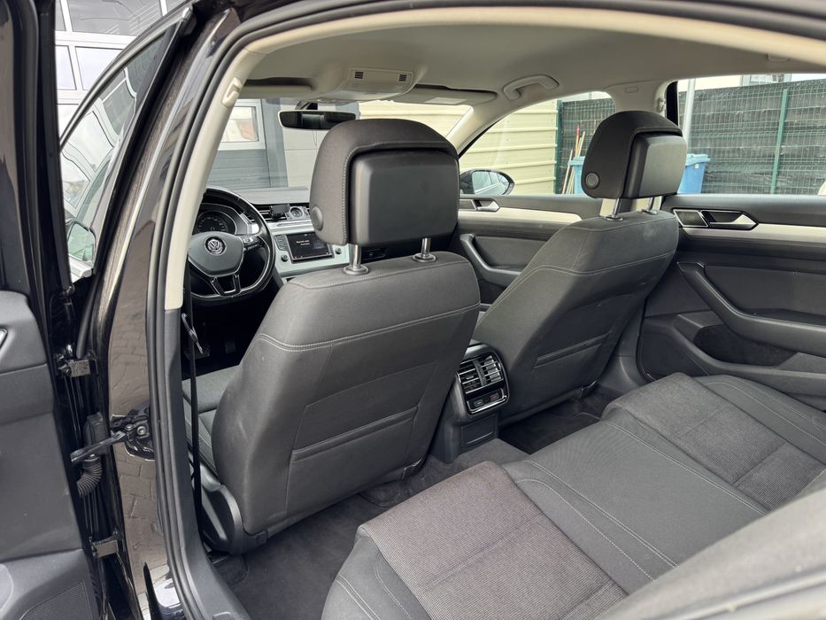 VW Passat 2016 1.6 TDI 120cp DSG 7+1 trepte/Navigatie mare/Camera