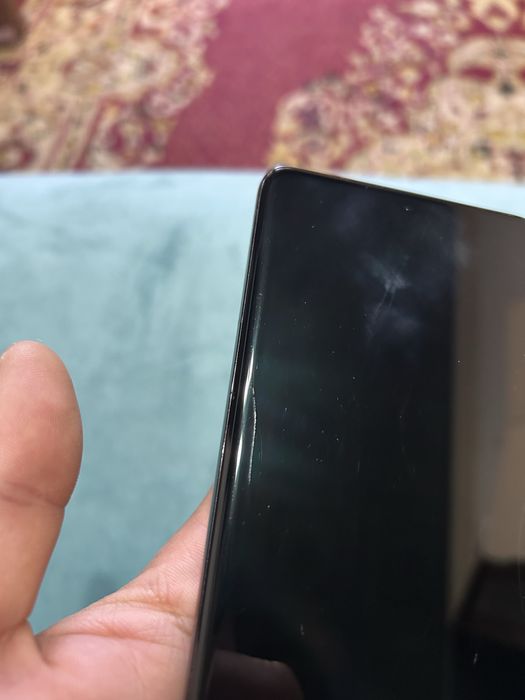 Samsung Galaxy S21 Ultra 5G 256GB 12GB RAM, funcțional, fisură ecran