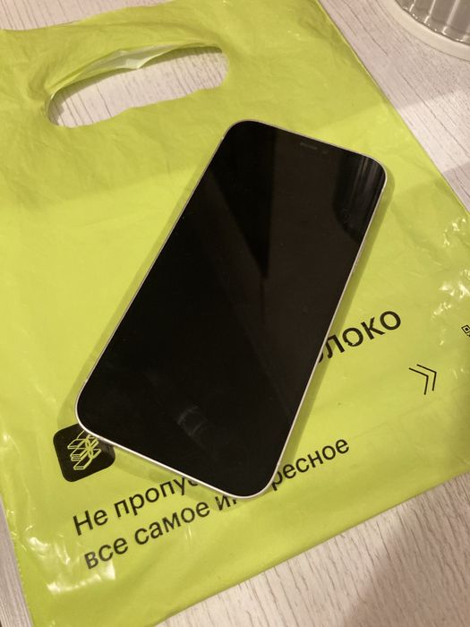 Айфон 12 в оригинале все