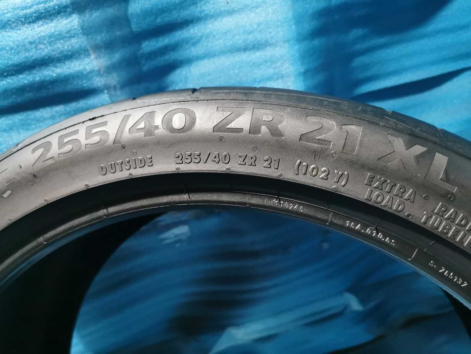 255/40 ZR21 continental 4 bucati