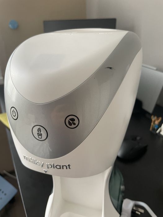 Milky plant - Машина за приготвяне на ядкови веган млека