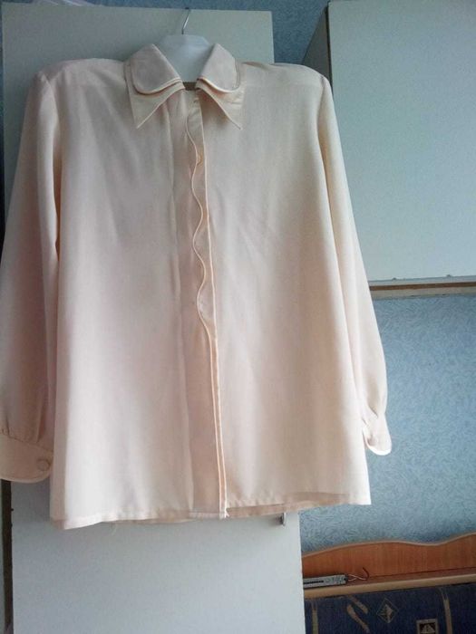 Продам женскую одежду