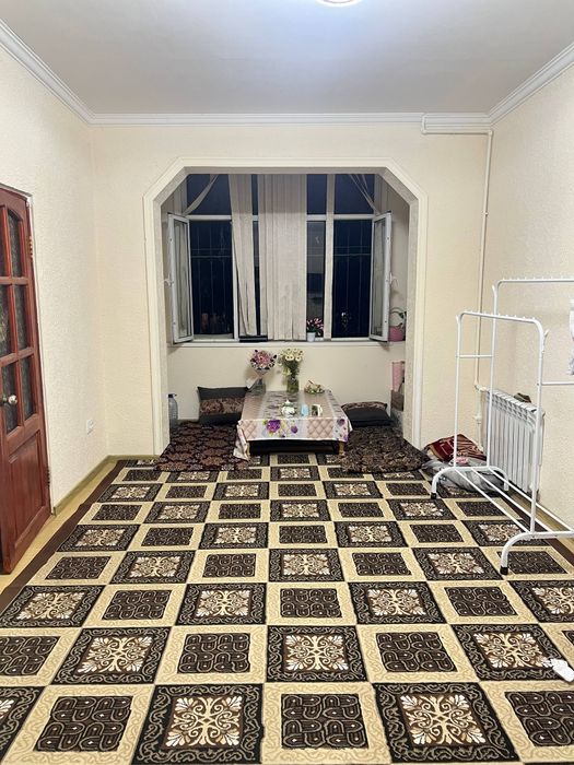 Mirzo Ulugʻbek t. Maksim Gorkiy metro sheriklikka 2 ta qiz