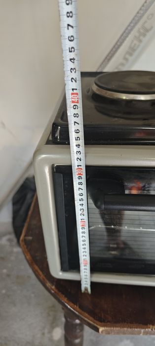 Готварска печка със два котлона използвана макс 5 пъти като нова е без забележки