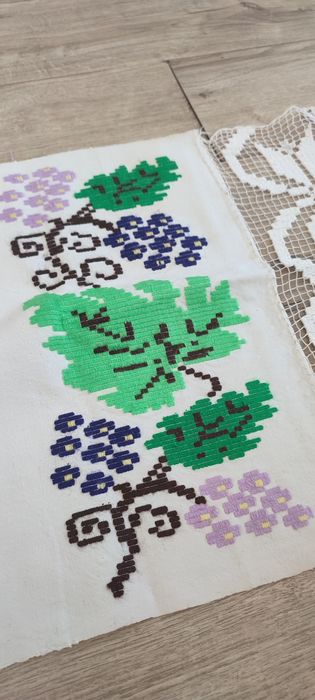 Vând prosoape decorative, tradiționale