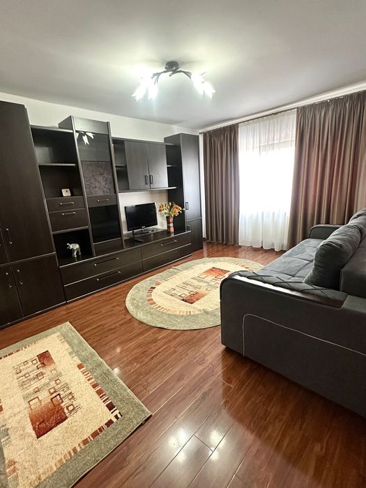 Inchiriez apartament 2 camere, Zona 8 Mai