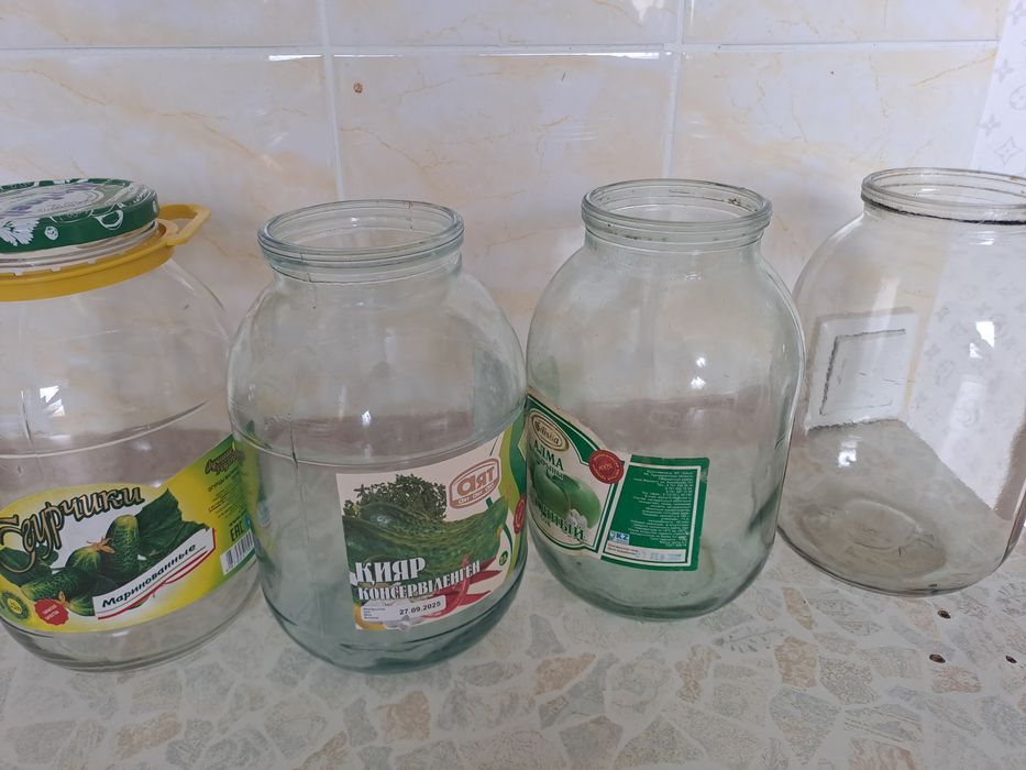 Банки по 40 тг разные мл.