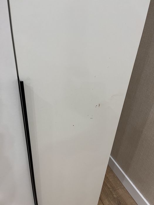 Дверь от шкафа.