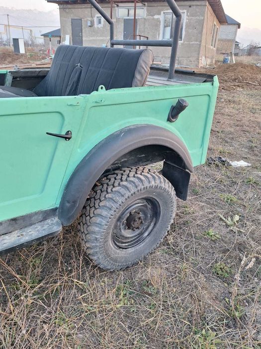 Ретро автомобиль ГАЗ 69