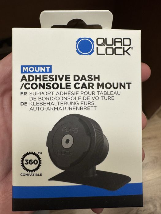 Продавам стойка за телефон Quad Lock Adhesive dash/console car mount