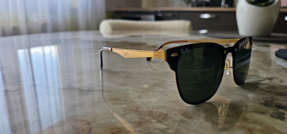 Vând ochelari de soare Ray-Ban  (RayBan)