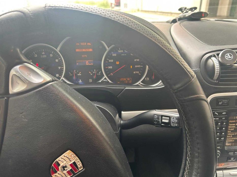 Vănd Porsche Cayenne S