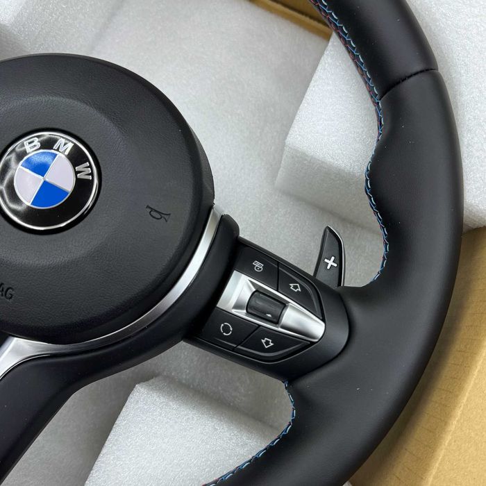 Спортен Кръгъл Волан M Performance Цветни Конци BMW БМВ E60 E61 E63 НАЛИЧНИ НА СКЛАД!!