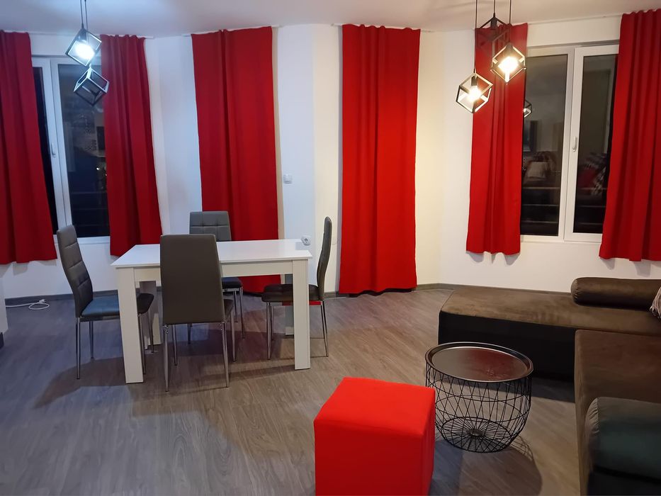 Дава се под наем Двустаен апартамент в Варна, Бриз - 66 кв.м за 375 € - Снимка #1