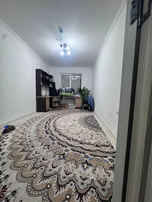 Uy sotiladi 5 etajda 3xonali