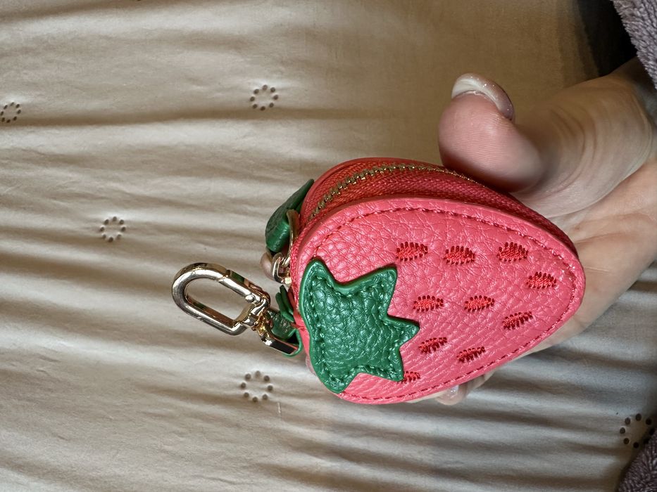 Дамско червено портмоне