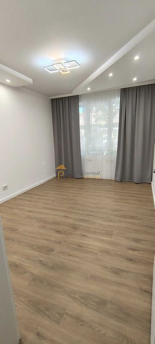 Дава се под наем Тристаен апартамент в Пловдив, Христо Смирненски - 100 кв.м за 1000 € - Снимка #8