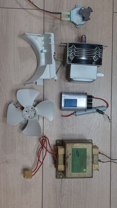 Diverse piese pentru cuptor cu microunde samsung MW73E-WB