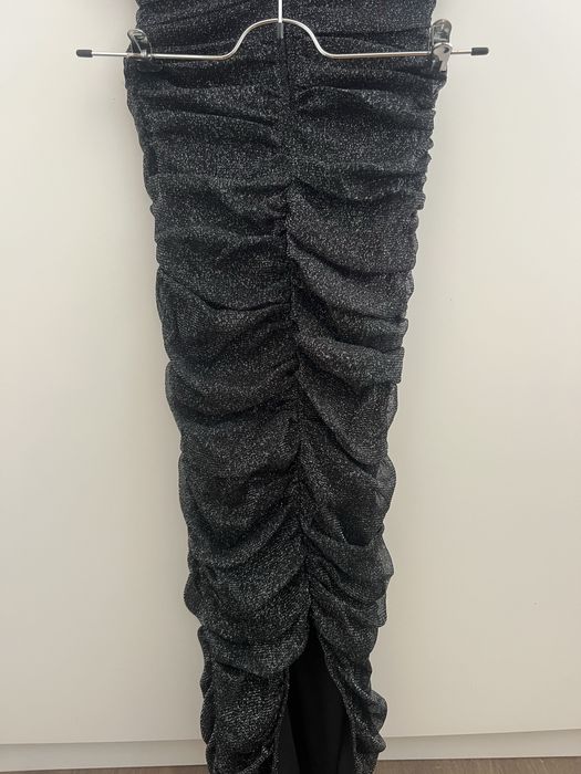 Дълга блестяща рокля