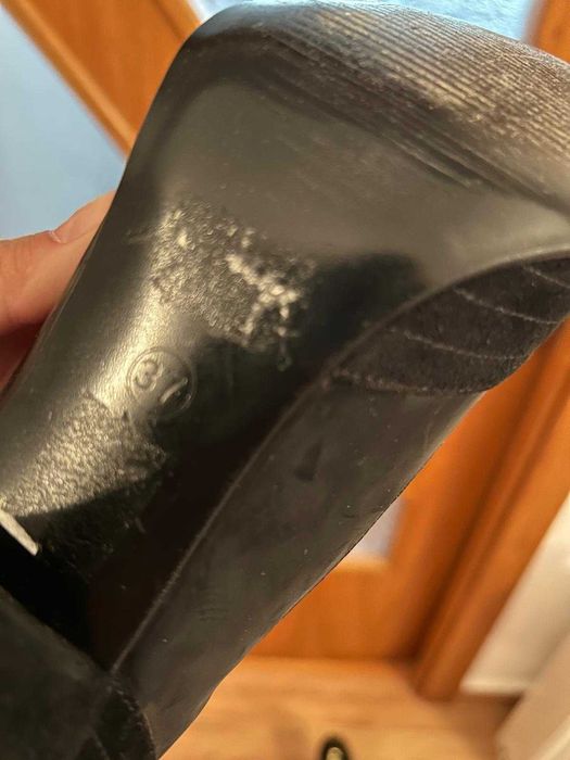 Pantofi noi piele cu toc mărime 37