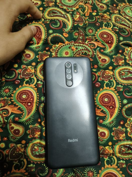 Телефон Xiaomi redmi 9