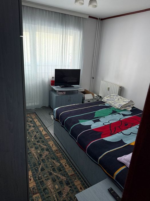 Proprietar Apartament 3 camere Rovine