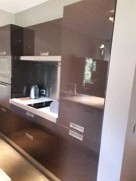 Продава се Тристаен апартамент в София, Център - 90 кв.м за 1645 €/кв.м - Снимка #2