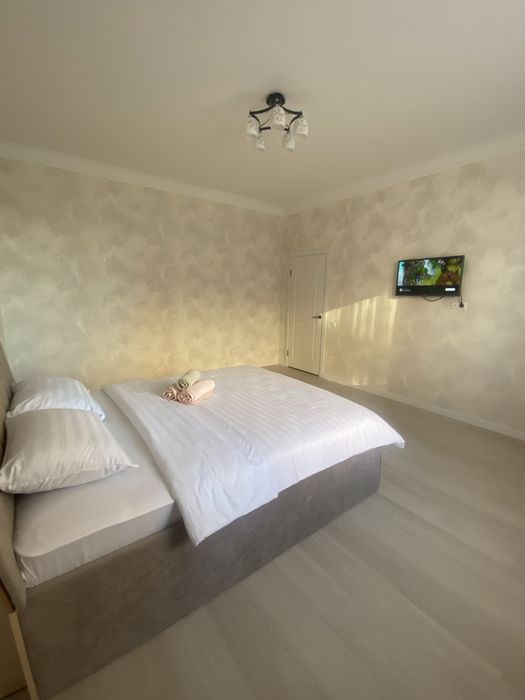 Посуточно 1 комн ЖК КОСМОС