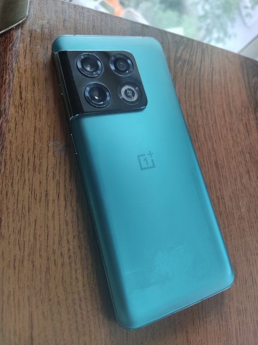 OnePlus 10 pro телефон