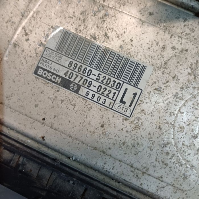 Toyota Yaris 1.0 69к.с.на части