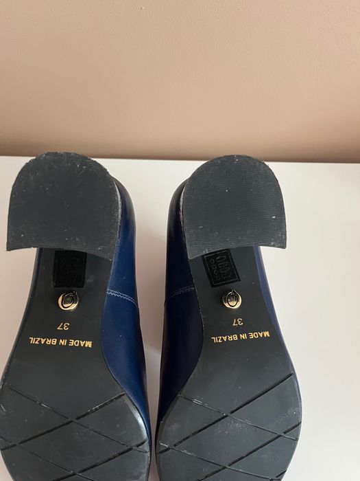 Дамски обувки с ток - син цвят