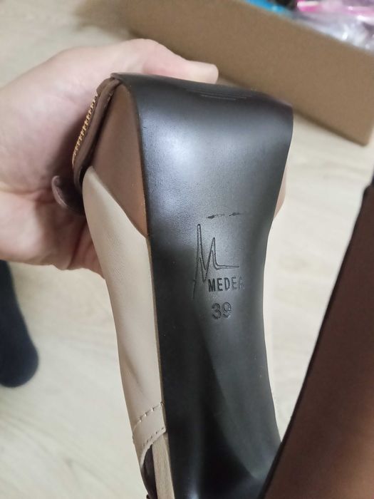 Босоножки женские