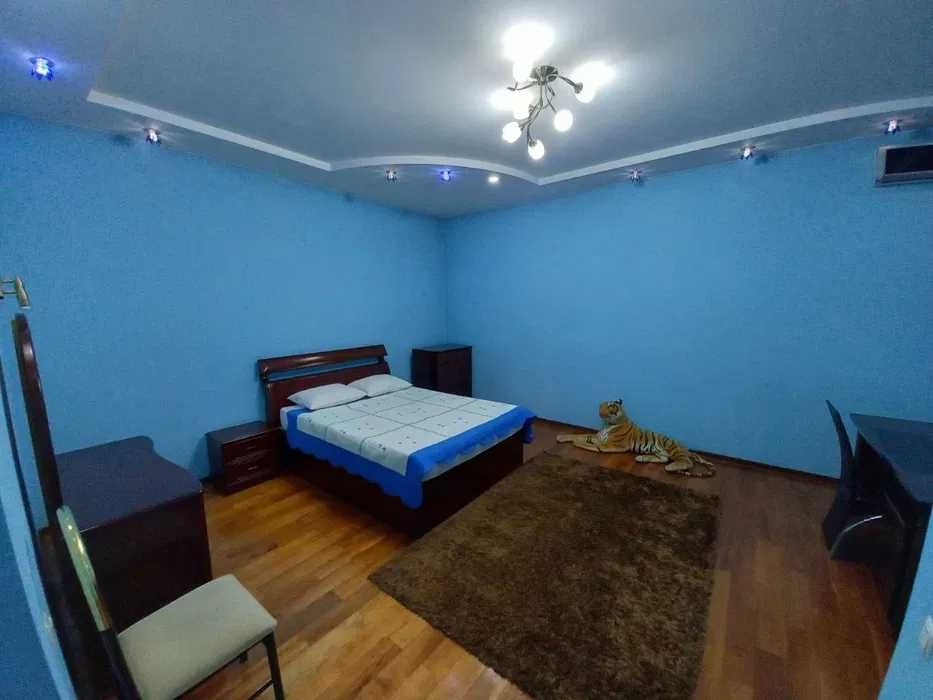 Сдаю Евродом 4-соток на Шахристанском / id8857 /