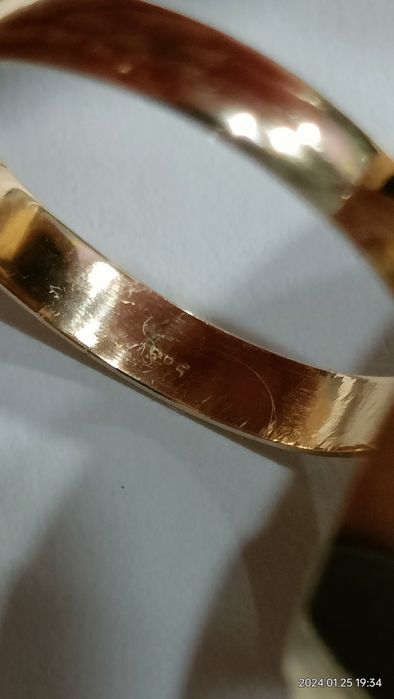 Vind inel din aur cu black opal