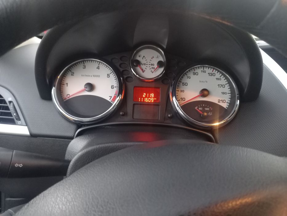 Пежо 207 1.4 бензин газ