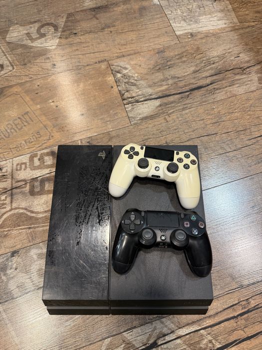 Playstation 4 конзола