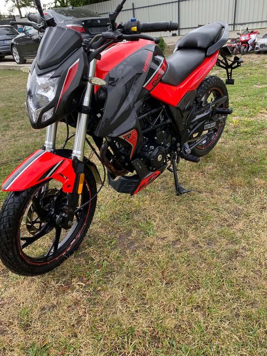Vând motocicletă de 125cc