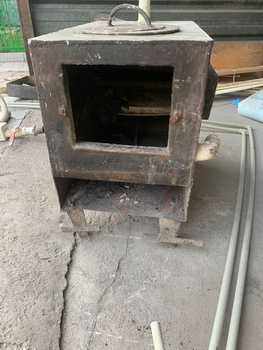 Продам печку на твердом топливе мм