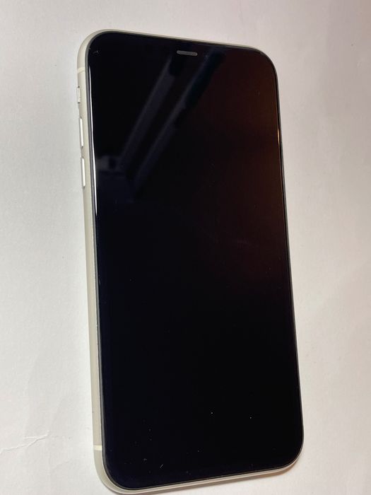 iPhone 11, 64gb, impecabil. Nu trimit, doar predare in Timisoara.