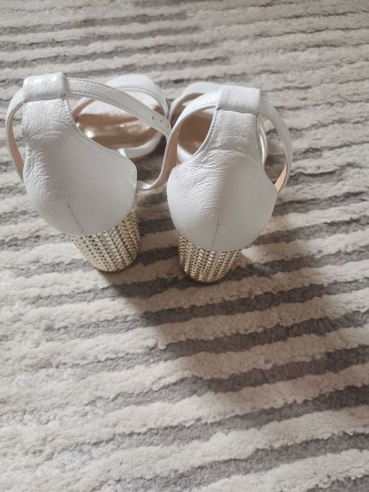 Сандали Polanski в бял цвят
