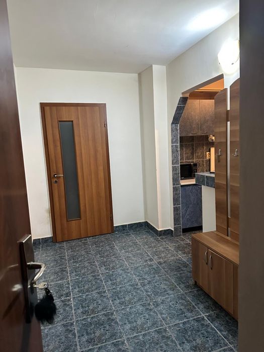 Apartament 2 camer de inchiriat etaj 2 deasupra la CEC