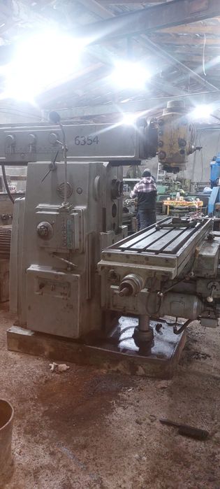 Продается универсальный фрезерный станок 6р82 ш