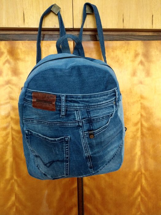 Раница от дънков плат