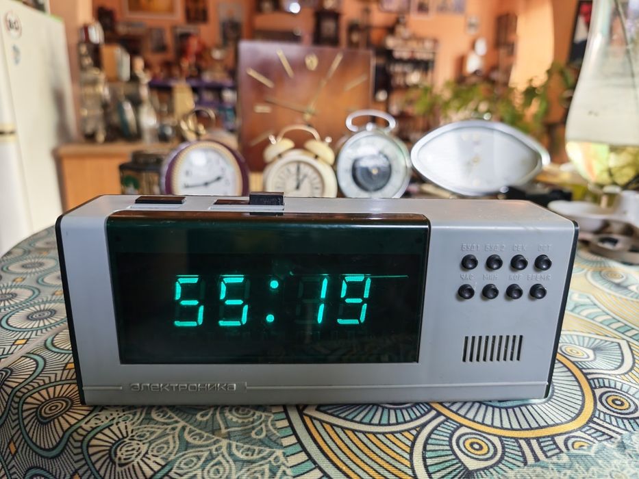Часовник Електроника