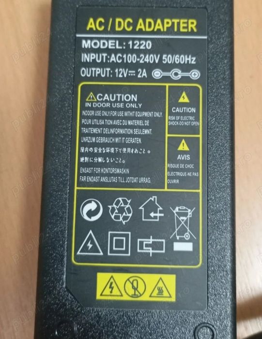 Vand Alimentator 12V 2A cu mufa de  5,5mm