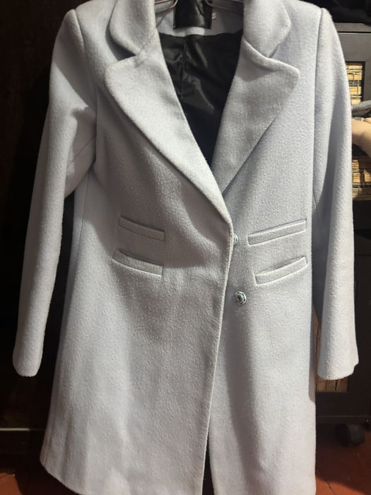 Пальто 42размера 2 шт разные