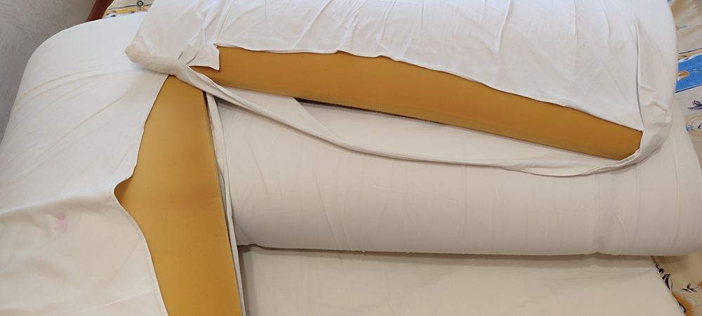 Матрасы поролоновые в чехлах