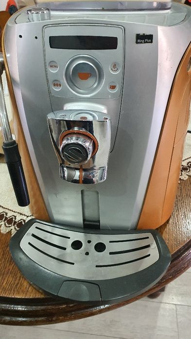 Vand expresor profesional pentru bar restaurant pret 750 leiSaeco