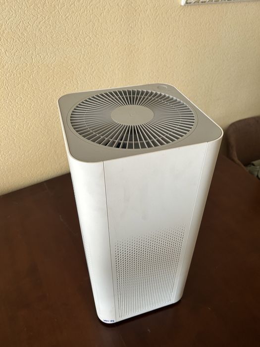 Продам очиститель воздуха Mi24